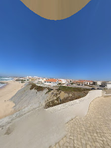 Praia do Penedo do Guincho in Algarve, Centro — photo 3 of 4