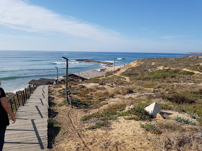 Praia de Vale Covo in Carvoeiro, Algarve — photo 3 of 6