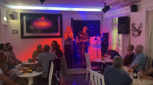 Michael's Bar Alvor in Alvor, Algarve — photo 2 of 8