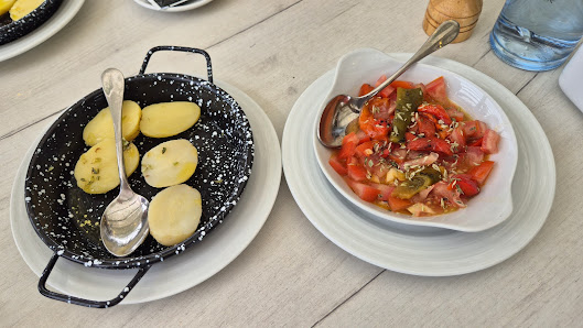 Salpica in Alcantarilha, Algarve — photo 3 of 11