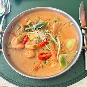 Wok On Waves Pan-Asian Kitchen & Bar in Lagos, Algarve — photo 8 of 11
