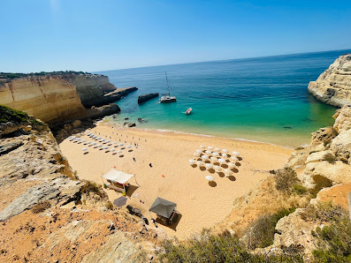 Beach Morena in Lagoa, Algarve — photo 2 of 5