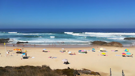 Praia do Malhão in Vila, Centro — photo 4 of 8
