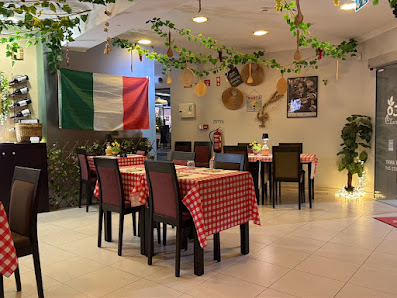 Basilico Trattoria Italiana in Loulé, Algarve — photo 3 of 12