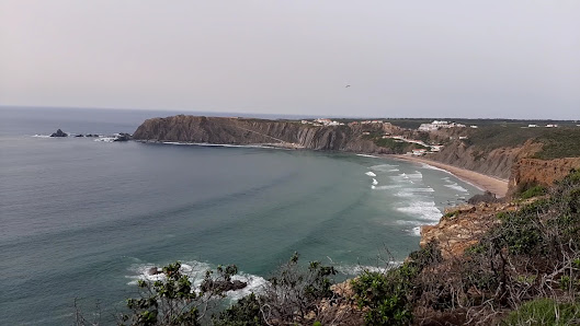 Praia da Pedra Agulha in Aljezur, Algarve — photo 4 of 9