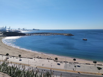 Praia Vasco da Gama in Algarve, Centro — photo 2 of 6