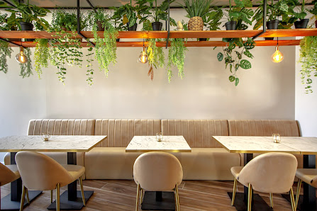 Avant-Garde Bistro in Tavira, Algarve — photo 2 of 10