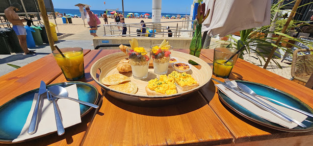 Levels Beach Bar & Restaurant in Carvoeiro, Algarve — photo 11 of 12