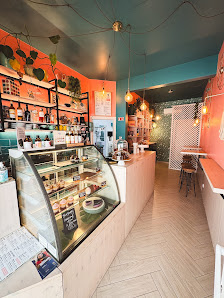 Sugar Rabbit Kaffé in Albufeira, Algarve — photo 2 of 12