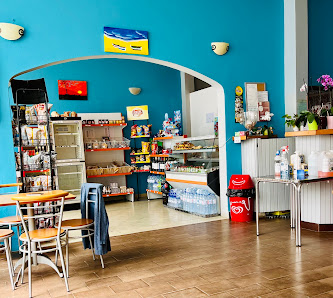 The Palm - snack bar and pastry shop in Salema, Algarve — photo 2 of 7