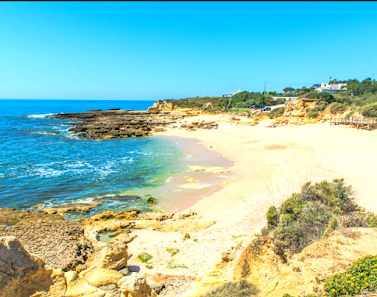 Praia de Manuel Lourenço in Albufeira, Algarve — photo 2 of 6