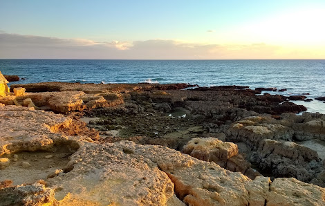 Praia de Manuel Lourenço in Albufeira, Algarve — photo 3 of 6