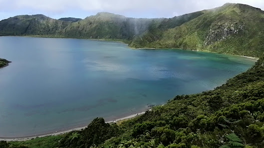 Praia de Lagoa do Fogo in Algarve, Centro — photo 4 of 7