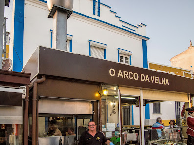 O Arco da Velha in Alvor, Algarve — photo 2 of 7