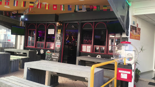 Mungo's Bar in Carvoeiro, Algarve — photo 3 of 7