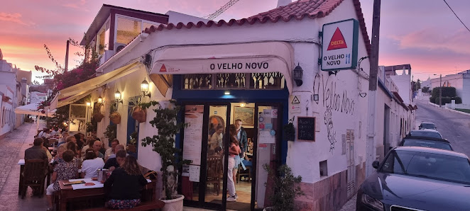O Velho Novo in Ferragudo, Algarve — photo 2 of 11