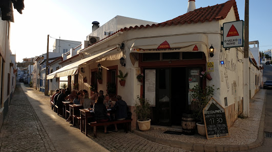 O Velho Novo in Ferragudo, Algarve — photo 10 of 11