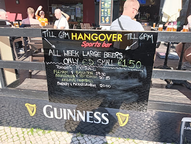 Hangover Bar in Albufeira, Algarve — photo 3 of 8