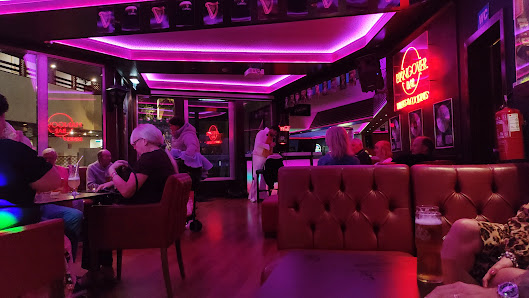 Hangover Bar in Albufeira, Algarve — photo 4 of 8