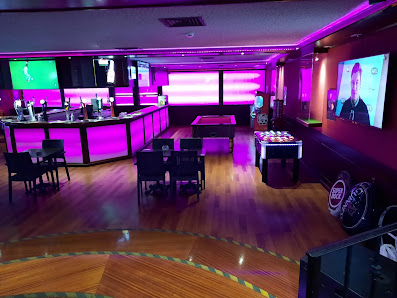 Hangover Bar in Albufeira, Algarve — photo 6 of 8