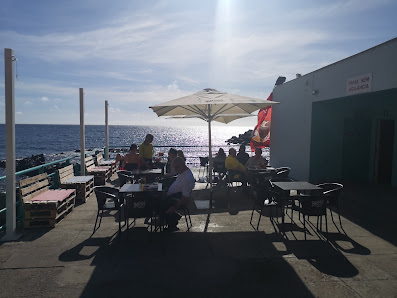 Santiago Beach Bar in Funchal, Centro — photo 7 of 9