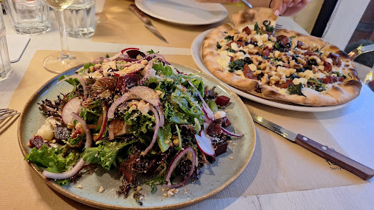 WELWITSCHIA pizza, restaurant & brunch in Luz, Algarve — photo 3 of 10