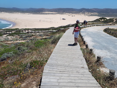 Praia da Arrifana in Aljezur, Algarve — photo 7 of 9