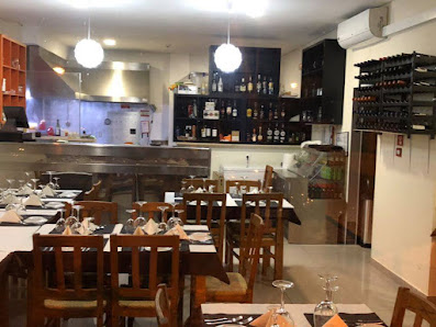 Royal Indian tandoori restaurant in Cabanas, Algarve — photo 2 of 11