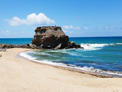 Praia de Porto Novo in Algarve, Centro — photo 2 of 5