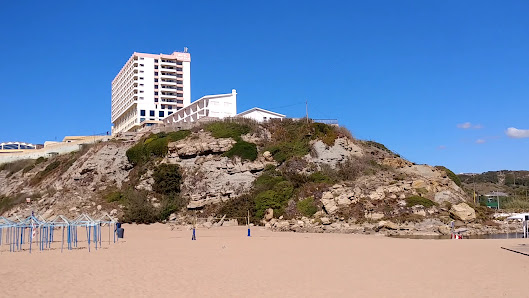 Praia de Porto Novo in Algarve, Centro — photo 4 of 5