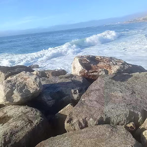 Praia das Pedras Amarelas in Vila, Norte — photo 4 of 5