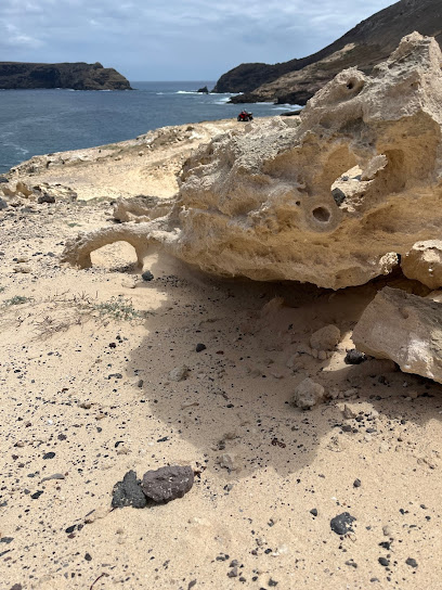 Ponta dos Ferreiros — Attraction in Algarve, Centro, Portugal — photos, reviews and opening hours