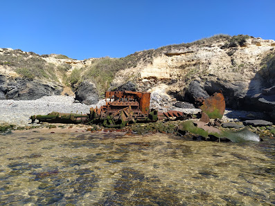 Shipwreck Vila Nova de Milfontes in Algarve, Centro — photo 6 of 7
