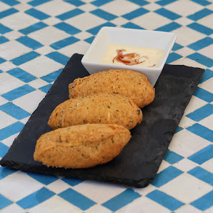 Pera Bistro Bar | Restaurant | Tapas in Armação de Pêra, Algarve — photo 8 of 12