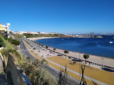 Praia da Bicas in Algarve, Centro — photo 2 of 5