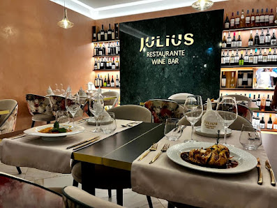 Julius Restaurante Wine Bar in Quarteira, Algarve — photo 2 of 12
