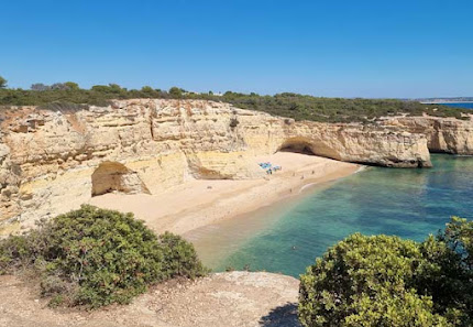 Praia da Malhada do Baraço in Lagoa, Algarve — photo 2 of 6