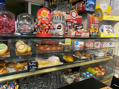 snack bar ritual in Faro, Algarve — photo 6 of 9