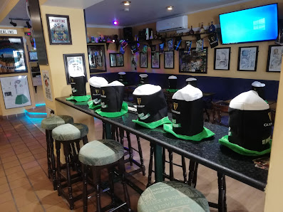 Devlin's Irish Bar in Albufeira, Algarve — photo 8 of 9