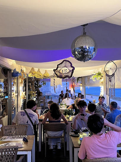 calixtos beach bar