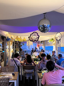 calixtos beach bar in Armação de Pêra, Algarve — photo 2 of 12