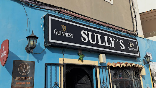 Sully's Bar in Carvoeiro, Algarve — photo 4 of 8