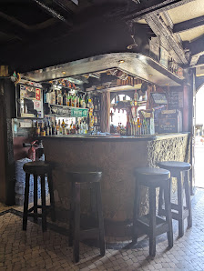 Sully's Bar in Carvoeiro, Algarve — photo 7 of 8