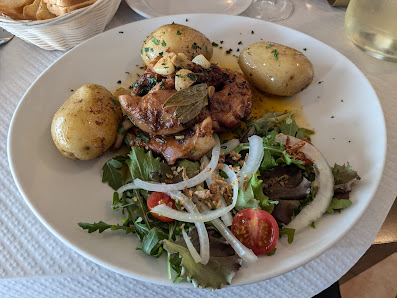 Casa Velha Restaurant in Albufeira, Algarve — photo 6 of 12