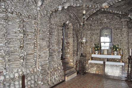 Capela dos Ossos de Campo Maior in Campo, Centro — photo 2 of 6