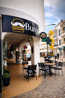 Burguês Carvoeiro in Carvoeiro, Algarve — photo 2 of 11