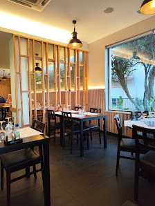 Urban restaurant in Luz, Algarve — photo 7 of 11