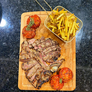 Urban restaurant in Luz, Algarve — photo 9 of 11