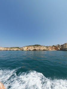 Praia de Vale dos Currais in Carvoeiro, Algarve — photo 5 of 5