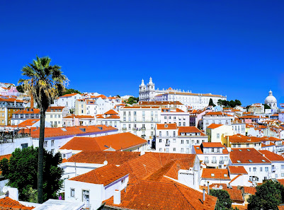 Miradouro das Portas do Sol in Lisboa, Centro — photo 2 of 4